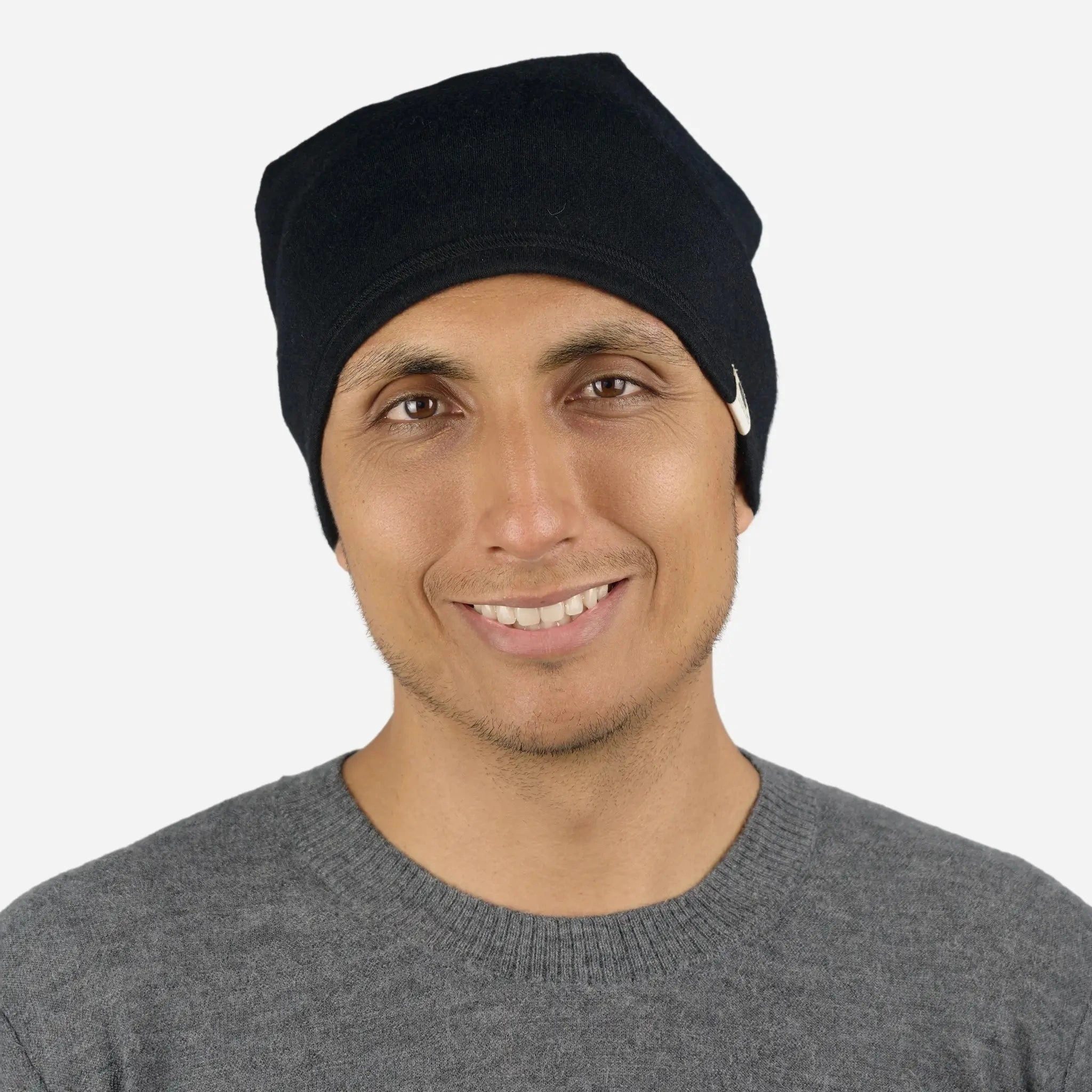 Cozy Alpaca Beanies: 420 Midweight Comfort. Get Your Warmth On, Dude!