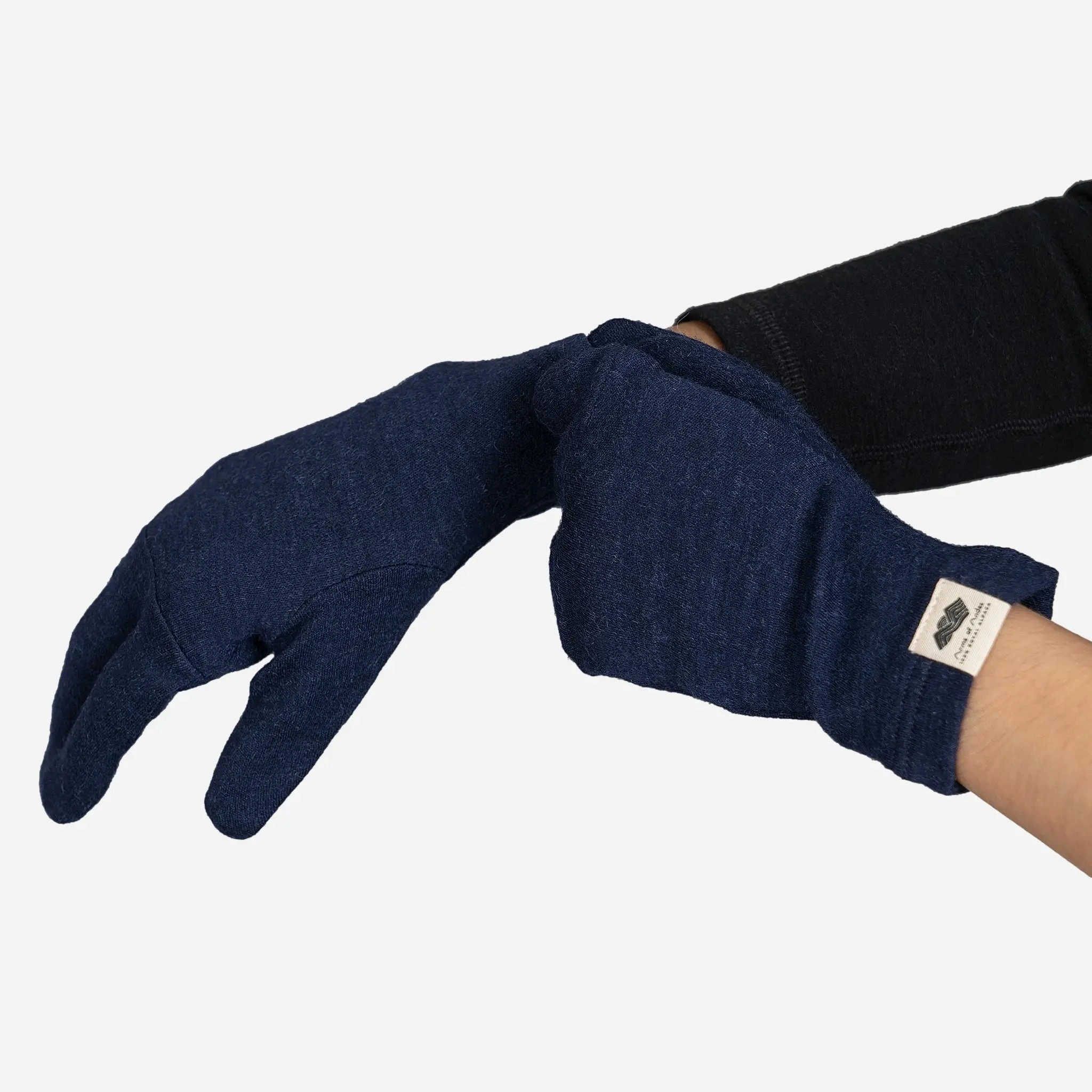 Cozy Alpaca Gloves: Lightweight Warmth for Everyone. 300 Pairs Available.