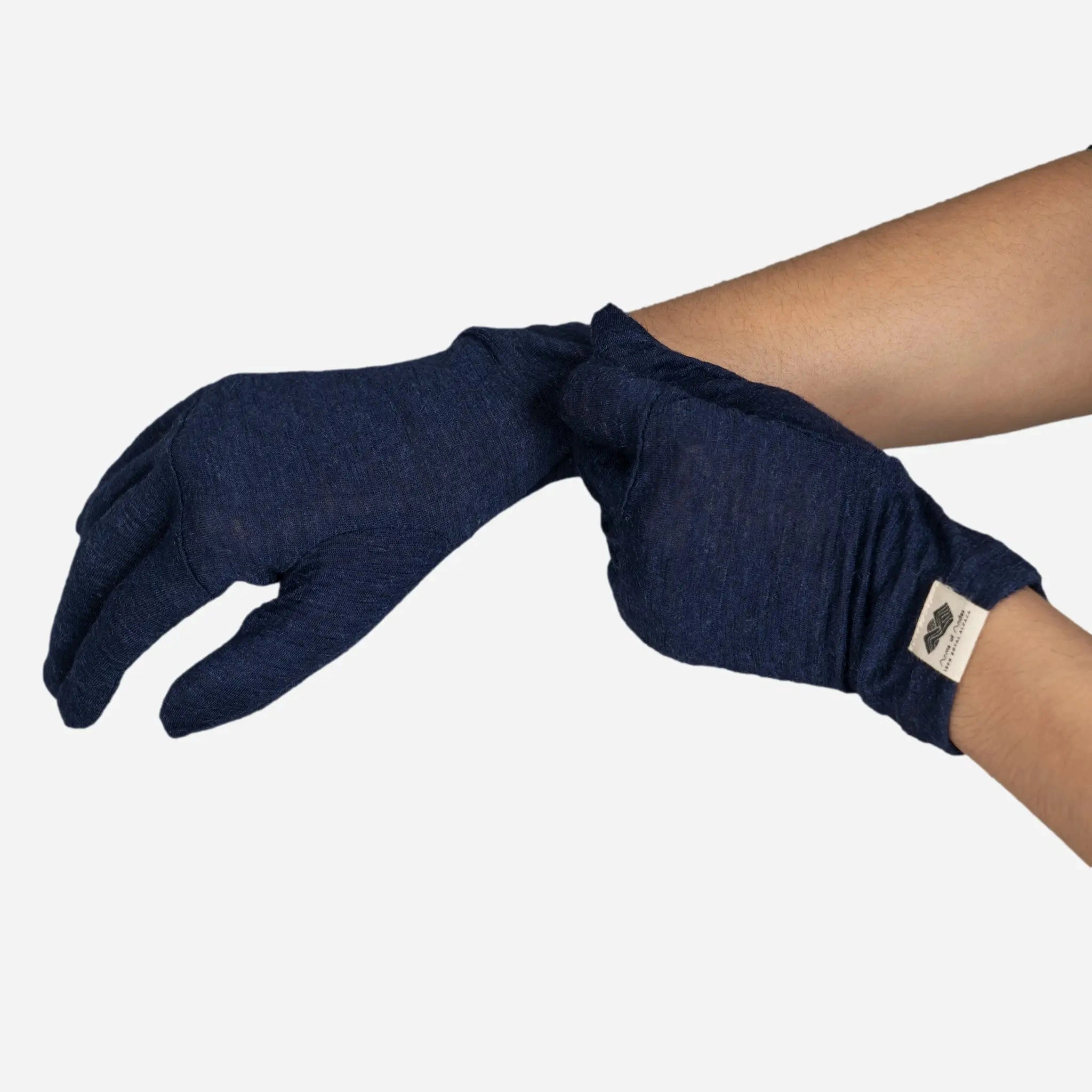 Cozy Alpaca Liners: Featherlight Warmth for Any Adventure Unleash Your Hands